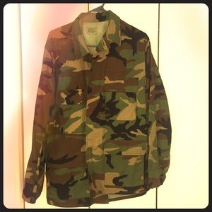 Unisex: Medium Camo top